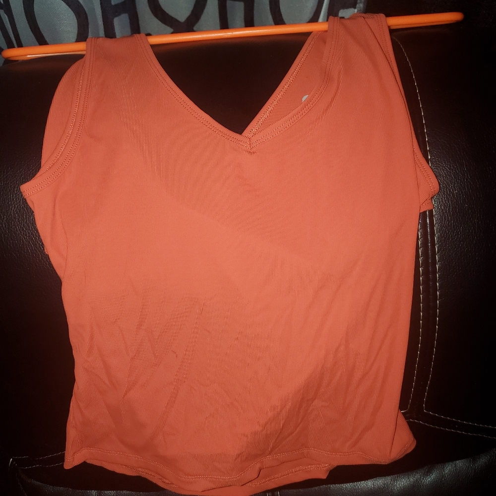 Tank top--backless - Picture 3 of 3